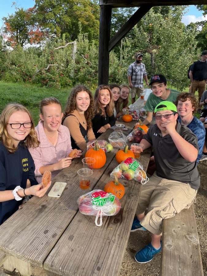 Friends Club Trip to Apple Farm