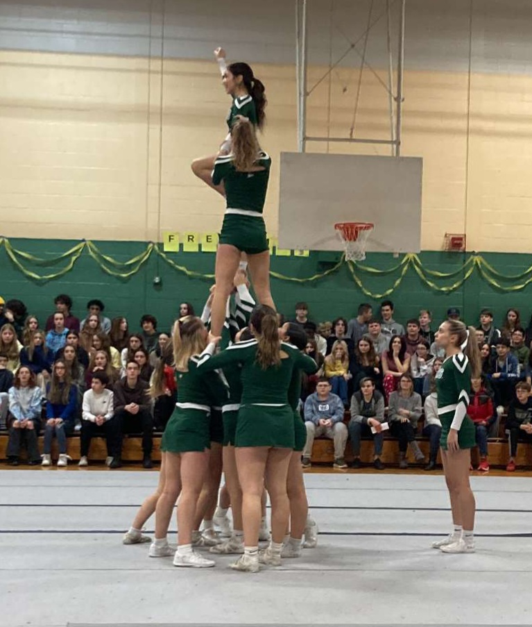 Perfect tower by Oakmonts cheerleaders!