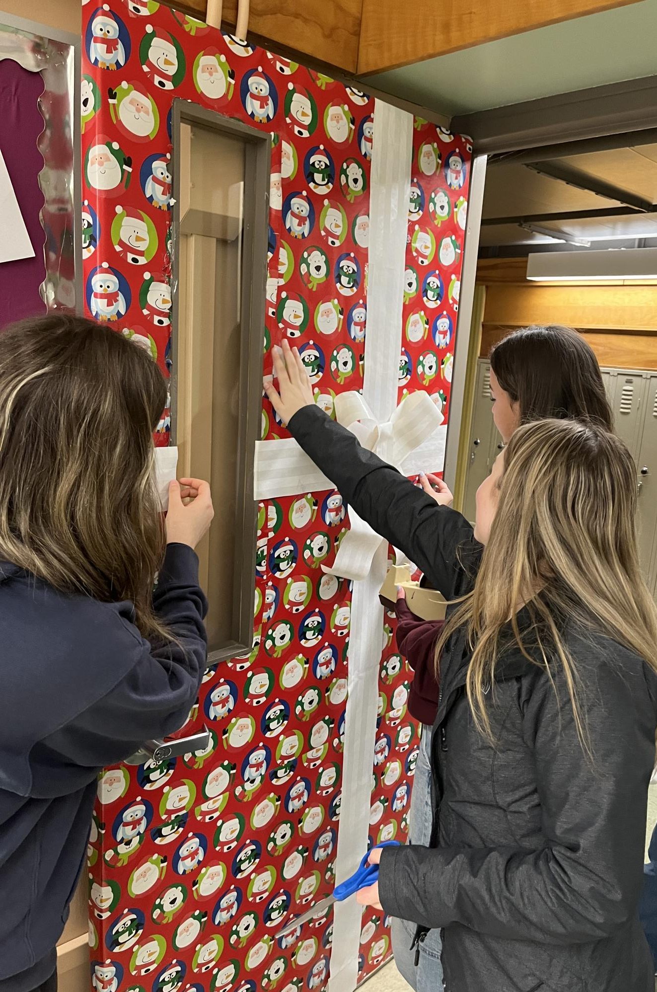 SADD offers holiday door-wrapping opportunity