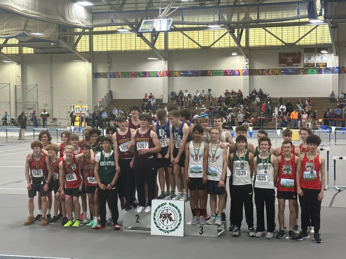 Indoor Track and Field make Oakmonts name know at invitational!