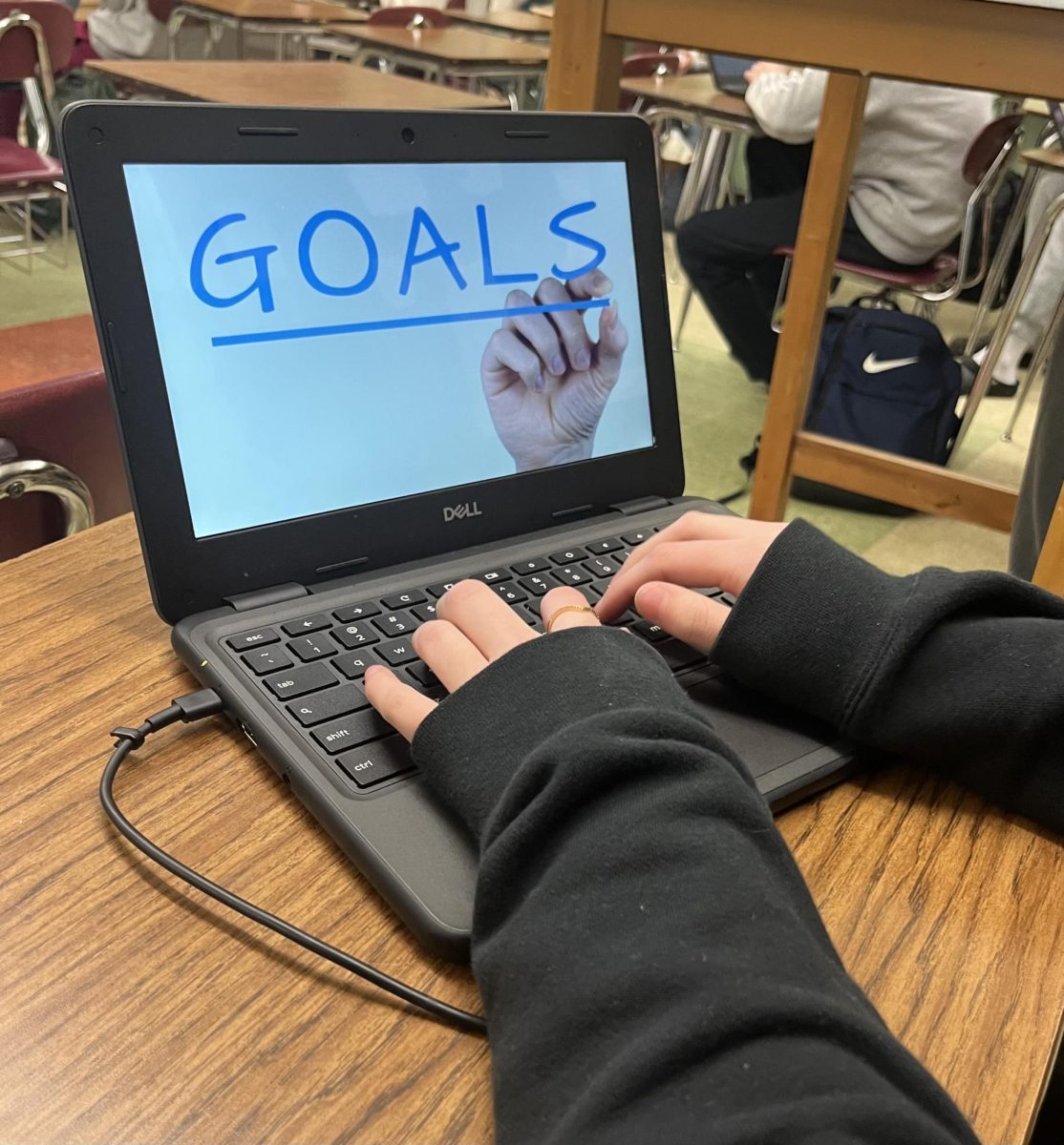 Student At Oakmont Setting Goals For New Semester
