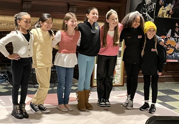 Annie comes to the Boch Center in Boston! Interview with the orphans and commentary on the show