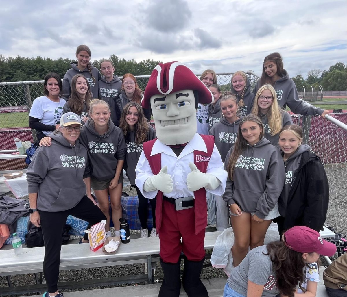 Oakmont Girls Soccer Visits UMass Amherst!