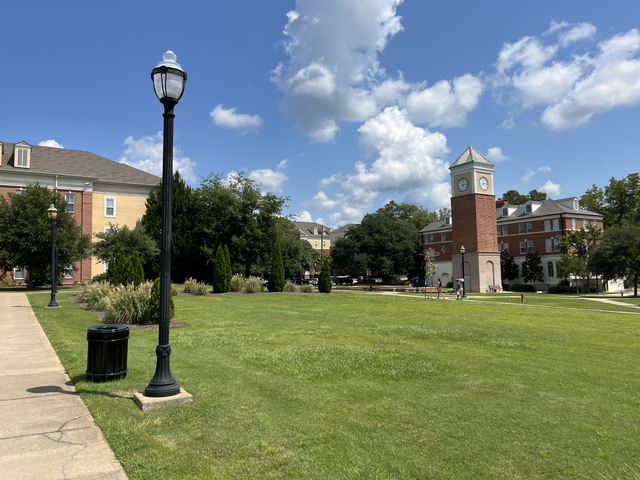 College campus (Wikimedia Commons)
