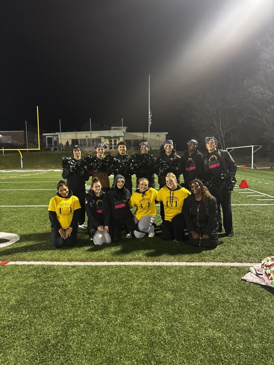 Junior powderpuff cheer team 