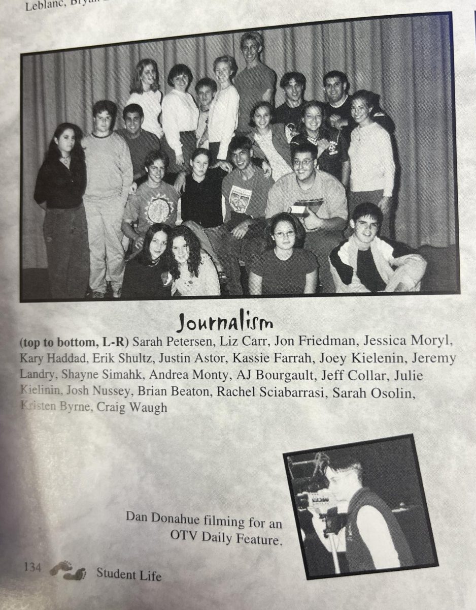 Oakmonitor staff back in the 2000s. named Journalism???