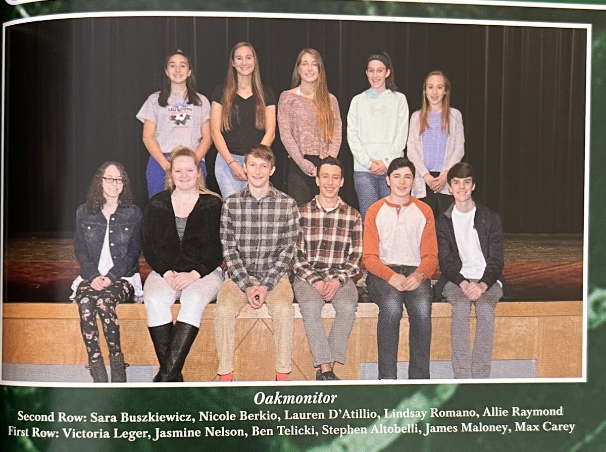 Oakmonitor staff back in 2018. With former editor Ben Telicki front row.