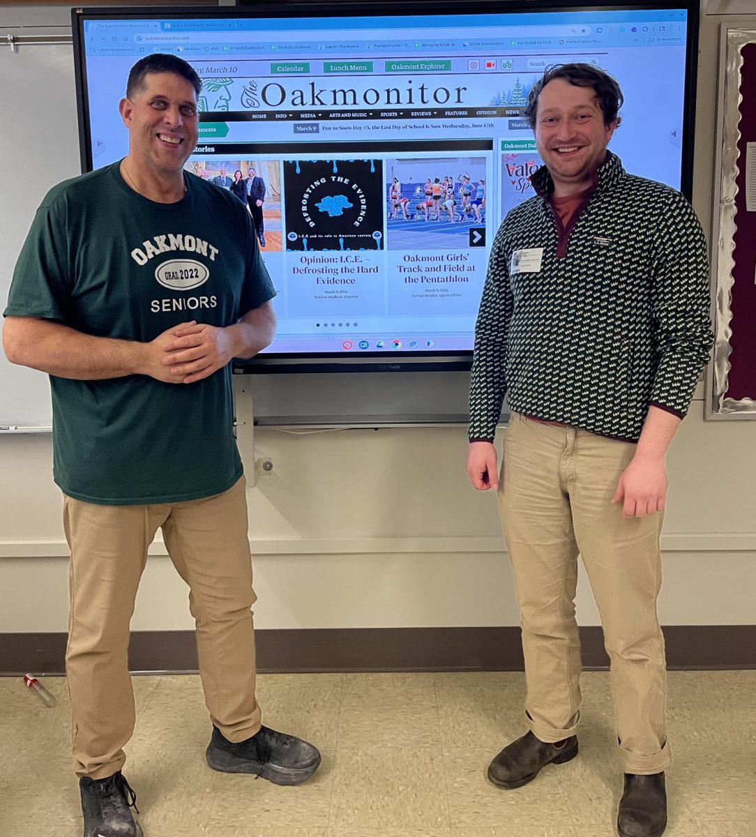 Mr.Nevard, longtime Oakmonitor adviser, welcomes former editor and 2018 graduate, Ben Telicki, to his journalism class to speak about his experience almost a decade ago. 