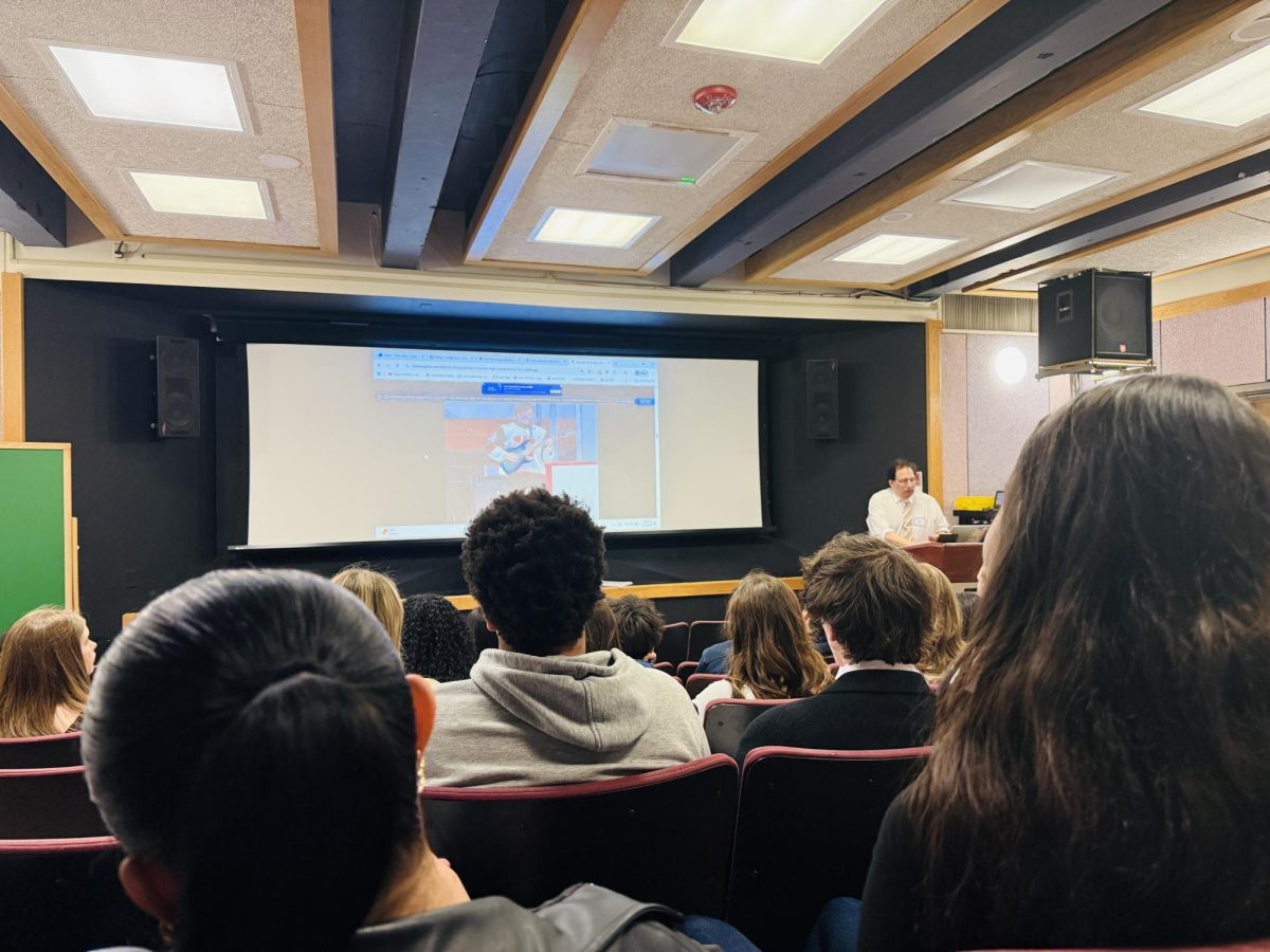 Oakmonitor staff member attends Photography+Sports+You session, with John Vitti.
