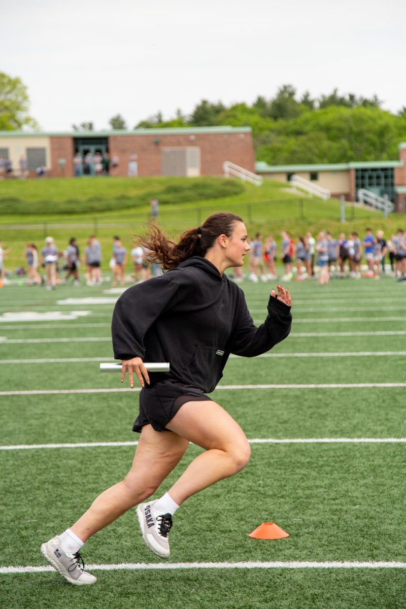 Juliette Gelinas reaches the first curve in her lap. 