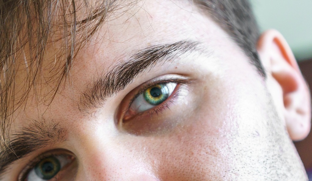 Hidden Eyes